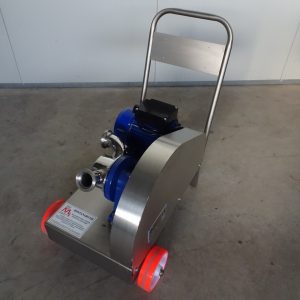 POMPA - ELETTROPOMPA IN ACCIAIO INOX CON GIRANTE IN GOMMA ALIMENTARE MOD. EURO 50 A 1 VELOCITA' CON RIDUZIONE A PULEGGIA MONOFASE 220 VOLT MACCHINA NUOVA - immagine 2