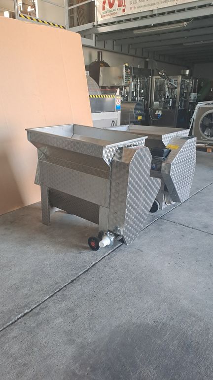 STAINLESS STEEL CRUSHER DESTEMMER MODEL "ARNO 15" NEW MACHINE - Image 9 STAINLESS STEEL CRUSHER DESTEMMER MODEL "ARNO 15" NEW MACHINE - Image 9