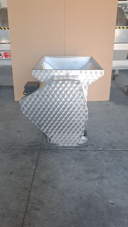 STAINLESS STEEL CRUSHER DESTEMMER MODEL "ARNO 15" NEW MACHINE - Image 11 STAINLESS STEEL CRUSHER DESTEMMER MODEL "ARNO 15" NEW MACHINE - Image 11
