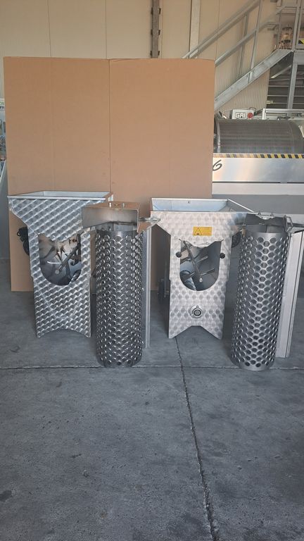 STAINLESS STEEL CRUSHER DESTEMMER MODEL "ARNO 15" NEW MACHINE - Image 4 STAINLESS STEEL CRUSHER DESTEMMER MODEL "ARNO 15" NEW MACHINE - Image 4