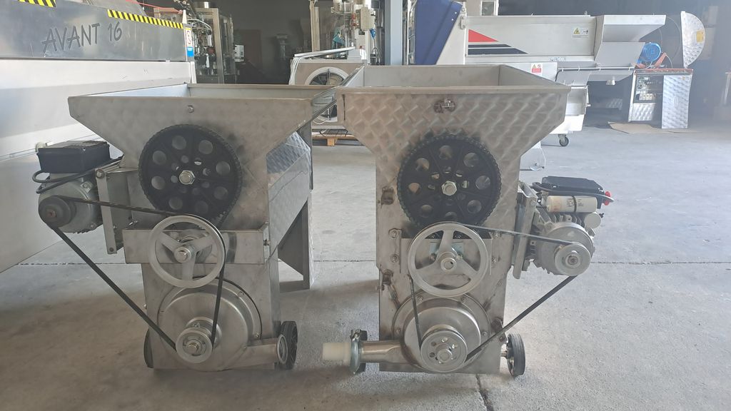 STAINLESS STEEL CRUSHER DESTEMMER MODEL "ARNO 15" NEW MACHINE - Image 6 STAINLESS STEEL CRUSHER DESTEMMER MODEL "ARNO 15" NEW MACHINE - Image 6