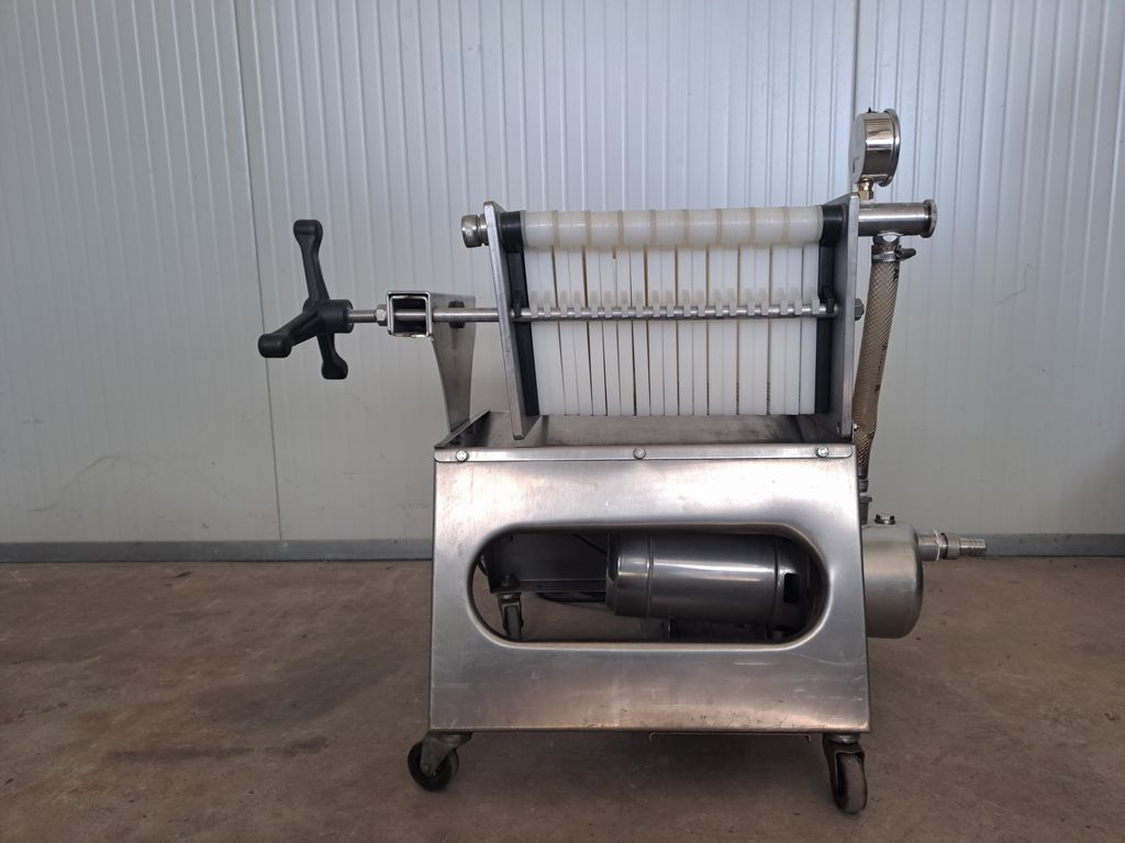 FILTRO A PIASTRE MODELLO 20X20, TELAIO IN ACCIAIO INOX, ATTREZZATURA USATA - immagine 5 FILTRO A PIASTRE MODELLO 20X20, TELAIO IN ACCIAIO INOX, ATTREZZATURA USATA - immagine 5
