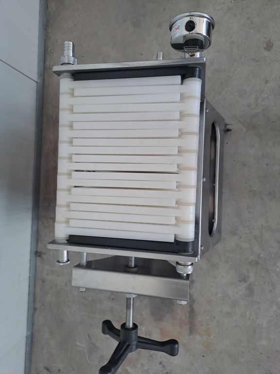 FILTRO A PIASTRE MODELLO 20X20, TELAIO IN ACCIAIO INOX, ATTREZZATURA USATA - immagine 4 FILTRO A PIASTRE MODELLO 20X20, TELAIO IN ACCIAIO INOX, ATTREZZATURA USATA - immagine 4