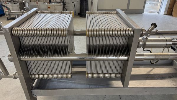 PLATES FILTER 60X60  WITH STAINLESS STEEL PLATES, PADOVAN BRAND, 61 PLATES, SECOND HAND MACHINE - Image 4