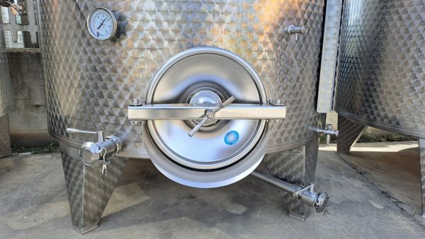 STAILESS STEEL TANKS CAPACITY LITERS 5000 (50 HL) STORAGE/VINIFICATION MODEL, CONICAL BOTTOM  WITH BAND, NEW EQUIPMENT - Image 2
