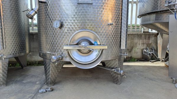 STAILESS STEEL TANKS CAPACITY LITERS 5000 (50 HL) STORAGE/VINIFICATION MODEL, CONICAL BOTTOM  WITH BAND, NEW EQUIPMENT - Image 6