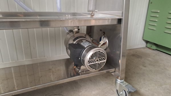 IN-LINE FILLER - 6 NOZZLES - IN STAINLESS STEEL WITH PUMP AND PROBES  ON WHEELS, SECOND-HAND MACHINE - Image 6