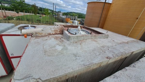 CONCRETE TANKS FOR WINE CAPACITY LITERS 3500 (HL 35), SECON HAND EQUIPMENT - Image 4