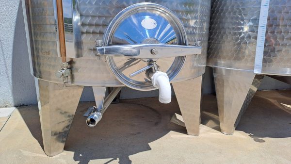 SERBATOIO IN ACCIAIO INOX CAPACITA’ LITRI 1000 MODELLO PNEUMATICO CON PORTA, FONDO CONICO, ATTREZZATURA USATA - immagine 3