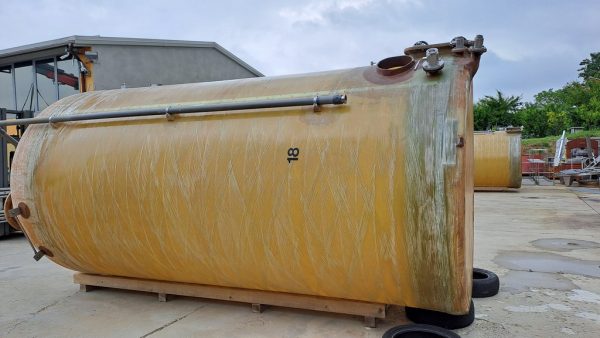 SERBATOI IN VETRORESINA MODELLO STOCCAGGIO/VINIFICAZIONE  MARCA GIMAR, CAPACITA’ 200 HL, CON FONDO PIANO, ATTREZZATURA USATA - immagine 4