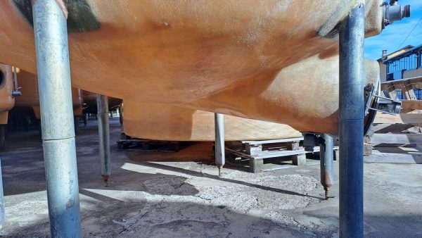 FIBERGLASS TANK MODEL STORAGE/VINIFICATION, CAPACITY 100 HL , WITH DRAIN OFF BOTTOM, SECOND HAND EQUIPMENT - Image 7