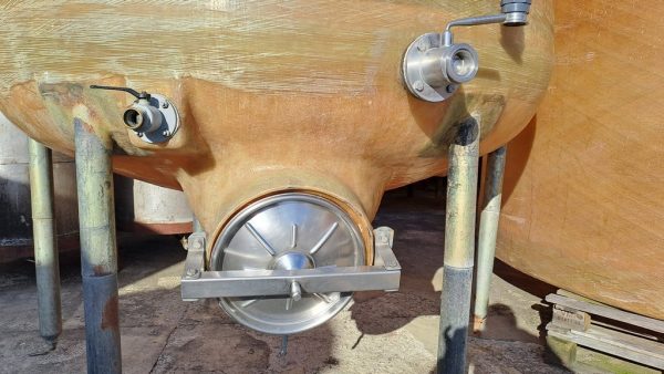 FIBERGLASS TANK MODEL STORAGE/VINIFICATION, CAPACITY 100 HL , WITH DRAIN OFF BOTTOM, SECOND HAND EQUIPMENT - Image 8