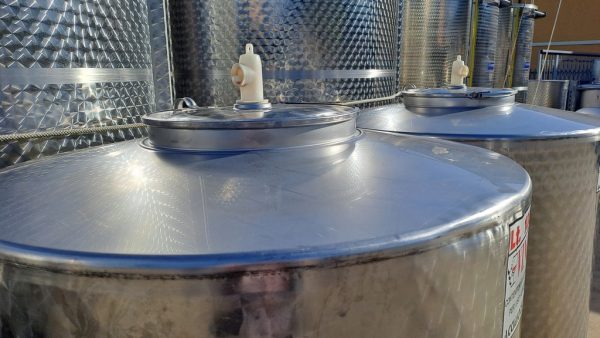 SERBATOI IN ACCIAIO INOX MODELLO STOCCAGGIO, CAPACITA’ 1000 LITRI A FONDO PIANO, ATTREZZATURA USATA - immagine 2
