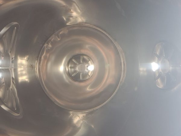 SERBATOI IN ACCIAIO INOX, CAPACITA’ 2500 LITRI, MODELLO STOCCAGGIO A FONDO BOMBATO, ATTREZZATURA DI NUOVA COSTRUZIONE - immagine 3