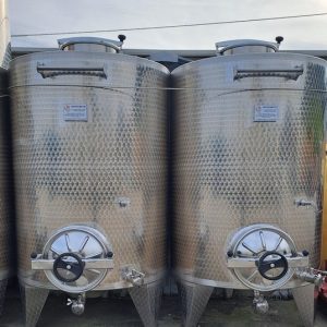 STAINLESS STEEL TANKS, CAPACITY 1700 LITERS, STORAGE MODEL ROUNDED BOTTOM, NEW EQUIPMENT