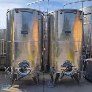 SERBATOI IN ACCIAO INOX, COPERCHIO GALLEGGIANTE A FONDO CONICO, MARCA LAINOX, CAPACITÀ LITRI 2500 (HL 25), ATTREZZATURA USATA