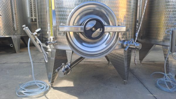 SERBATOI IN ACCIAO INOX, COPERCHIO GALLEGGIANTE A FONDO CONICO, MARCA LAINOX, CAPACITÀ LITRI 2500 (HL 25), ATTREZZATURA USATA - immagine 2