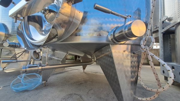 SERBATOI IN ACCIAO INOX, COPERCHIO GALLEGGIANTE A FONDO CONICO, MARCA LAINOX, CAPACITÀ LITRI 2500 (HL 25), ATTREZZATURA USATA - immagine 6