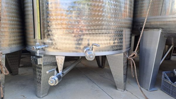STAINLESS STEEL TANKS, LAINOX FIRM, CONICAL BOTTOM FLOATING LID WITHOUT MANHOLE, LITER CAPACITY 2500 (HL 25), SECOND-HAND EQUIPMENT - Image 5