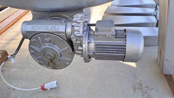 VINIFICATORE ORIZZONTALE IN ACCIAIO INOX 304 CON COCLEA DI SCARICO, MARCA MONDOINOX CAPACITÀ HL 100, ATTREZZATURA USATA - immagine 6