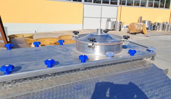 VINIFICATORE ORIZZONTALE IN ACCIAIO INOX 304 CON COCLEA DI SCARICO, MARCA MONDOINOX CAPACITÀ HL 100, ATTREZZATURA USATA - immagine 9
