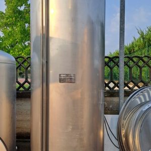STAINLESS STEEL TANKS, CONICAL BOTTOM FLOATING LID, AZZINI FIRM, LITER CAPACITY 2300 (HL 23), SECOND-HAND EQUIPMENT