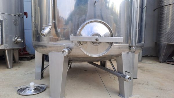 STAINLESS STEEL TANKS CAPACITY HL 100 ABOUT, STORAGE/WINEMAKING MODEL, ROUNDED BOTTOM WITH PLATE, SECOND-HAND EQUIPMENT - Image 2