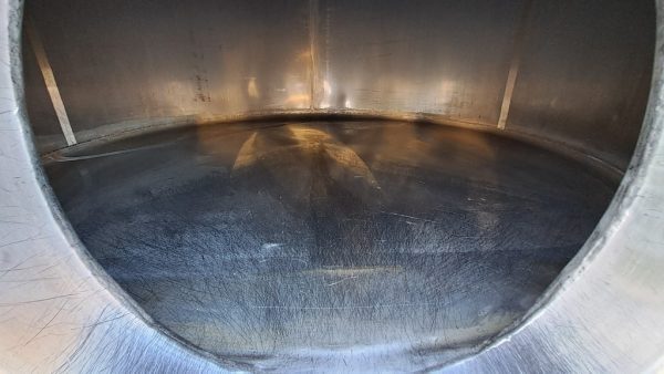 STAINLESS STEEL TANK TOTALLY INSULATED, LITER CAPACITY 10.000 (HL 100) ABOUT, MODEL VINIFICATION/STORAGE, INCLINED FLAT BOTTOM, AZZINI FIRM, SECOND HAND EQUIPMENT - Image 8