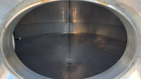 SERBATOI IN ACCIAIO INOX TOTALMENTE COIBENTATI FONDO CONICO, CAPACITÀ LITRI 5.000 (HL 50) CIRCA, MARCA VELO, MODELLO VINIFICAZIONE CON FASCIA, ATTREZZATURA USATA - immagine 3