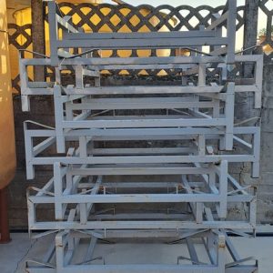 SERIES OF DOUBLE 500 LITERS TONNEAUX SUPPORTS  IN REPAINTED IRON, SECOND HAND EQUIPMENT