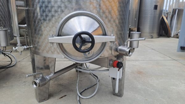 STAINLESS STEEL TANKS CAPACITY LITERS 1000 (10 HL) STORAGE MODEL WITH INSULATED COOLING BAND AND BOTTOM HEATED, SECOND HAND MACHINE - Image 4