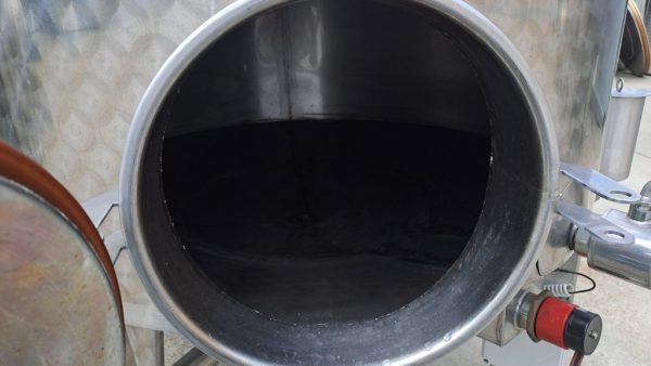 STAINLESS STEEL TANKS CAPACITY LITERS 1000 (10 HL) STORAGE MODEL WITH INSULATED COOLING BAND AND BOTTOM HEATED, SECOND HAND MACHINE - Image 9