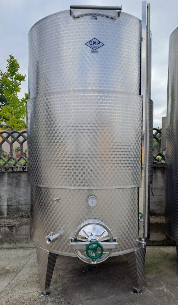 STAINLESS STEEL TANK CMP FIRM WINEMAKING/ STORAGE CAPACITY LITERS 5100 (HL 51) WITH INSULATED BAND, SECOND-HAND EQUIPMENT