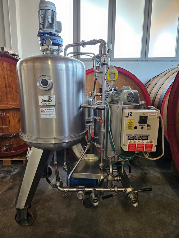 STAINLESS STEEL SFOGGIA KIESELGUR FILTER, 5 MQ OF FILTERING SURFACE, WITH HORIZONTAL SHEETS AND CENTRIFUGAL DISCHARGE, SECOND HAND MACHINE STAINLESS STEEL SFOGGIA KIESELGUR FILTER, 5 MQ OF FILTERING SURFACE, WITH HORIZONTAL SHEETS AND CENTRIFUGAL DISCHARGE, SECOND HAND MACHINE