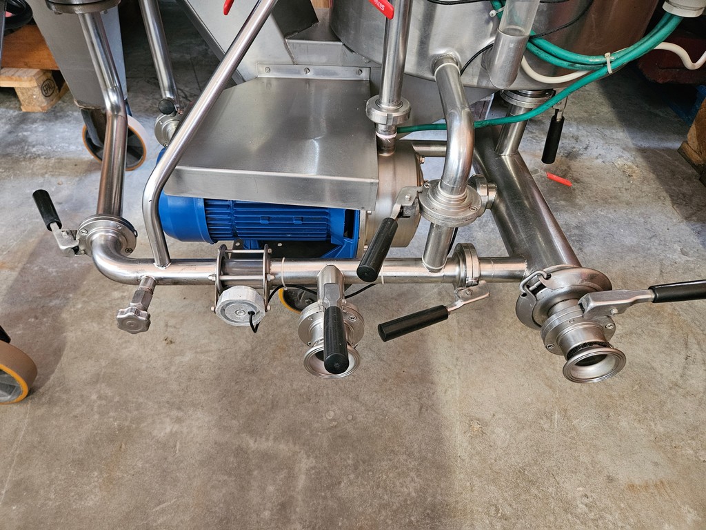 STAINLESS STEEL SFOGGIA KIESELGUR FILTER, 5 MQ OF FILTERING SURFACE, WITH HORIZONTAL SHEETS AND CENTRIFUGAL DISCHARGE, SECOND HAND MACHINE - Image 3 STAINLESS STEEL SFOGGIA KIESELGUR FILTER, 5 MQ OF FILTERING SURFACE, WITH HORIZONTAL SHEETS AND CENTRIFUGAL DISCHARGE, SECOND HAND MACHINE - Image 3