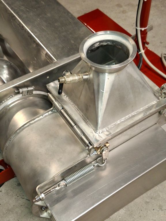 VOLUMETRIC PUMP FIRM STRAZZARI MOD. G6-220, SECOND-HAND MACHINE - Image 3 VOLUMETRIC PUMP FIRM STRAZZARI MOD. G6-220, SECOND-HAND MACHINE - Image 3