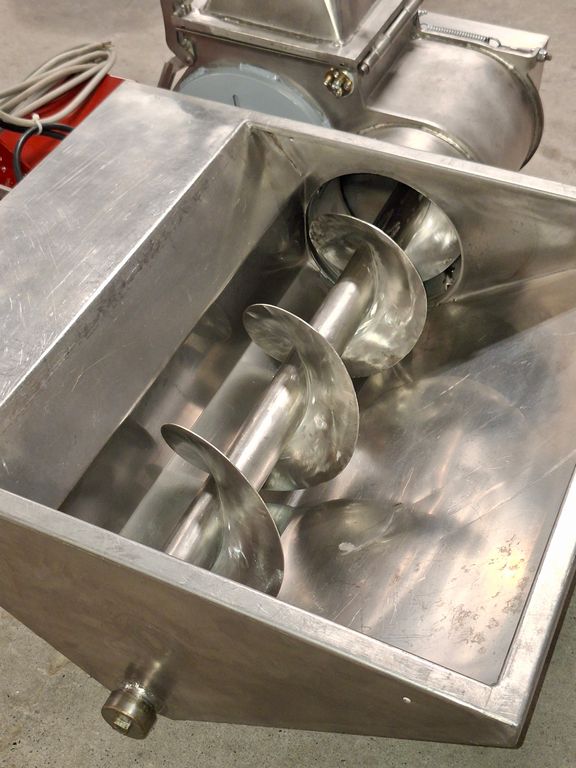 VOLUMETRIC PUMP FIRM STRAZZARI MOD. G6-220, SECOND-HAND MACHINE - Image 5 VOLUMETRIC PUMP FIRM STRAZZARI MOD. G6-220, SECOND-HAND MACHINE - Image 5