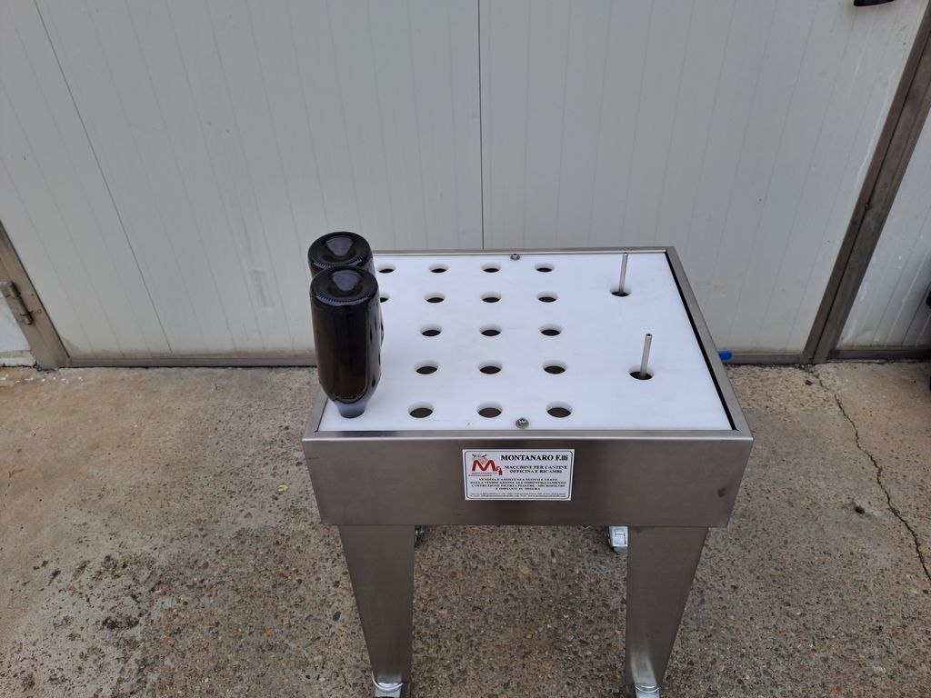 STAINLESS STEEL SEMIAUTOMATIC RINSING MACHINE, “MOD MF” WITH 2 WATER RINSING NOZZLES, SECOND HAND MACHINE - Image 8 STAINLESS STEEL SEMIAUTOMATIC RINSING MACHINE, “MOD MF” WITH 2 WATER RINSING NOZZLES, SECOND HAND MACHINE - Image 8