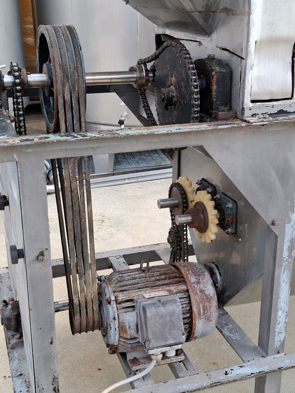 DESTEMMER-CRUSHER DIEMME FIRM IN STAINLESS STEEL, SECOND-HAND MACHINE - Image 3 DESTEMMER-CRUSHER DIEMME FIRM IN STAINLESS STEEL, SECOND-HAND MACHINE - Image 3