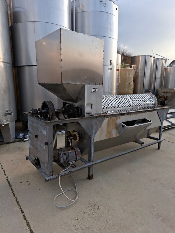 DESTEMMER-CRUSHER DIEMME FIRM IN STAINLESS STEEL, SECOND-HAND MACHINE - Image 4 DESTEMMER-CRUSHER DIEMME FIRM IN STAINLESS STEEL, SECOND-HAND MACHINE - Image 4