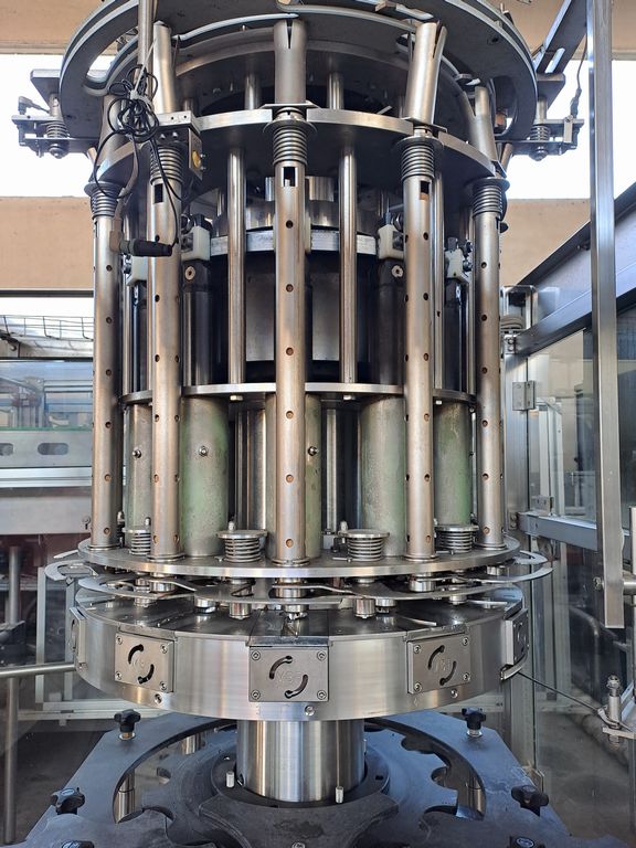 MBF 12-HEAD CORKING MACHINE FOR MUSHROOM AND NATURAL CORKS, MODEL CORKMATIC R/S, WITH NERI CAP FEEDER, USED MACHINE - Image 16 MBF 12-HEAD CORKING MACHINE FOR MUSHROOM AND NATURAL CORKS, MODEL CORKMATIC R/S, WITH NERI CAP FEEDER, USED MACHINE - Image 16