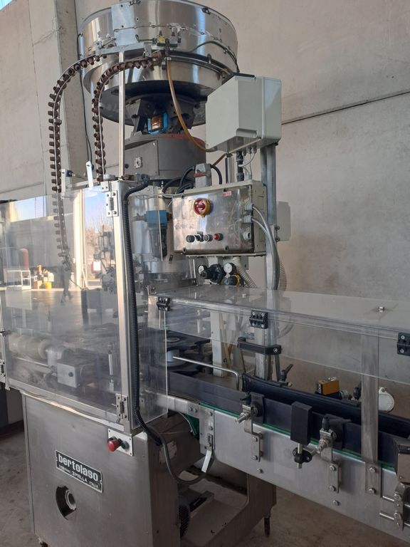 CORKING MACHINE BERTOLASO, MODEL KAPPA 108 8 HEADS FOR PLASTIC MUSHROOM CAP, SECOND-HAND MACHINE - Image 4 CORKING MACHINE BERTOLASO, MODEL KAPPA 108 8 HEADS FOR PLASTIC MUSHROOM CAP, SECOND-HAND MACHINE - Image 4