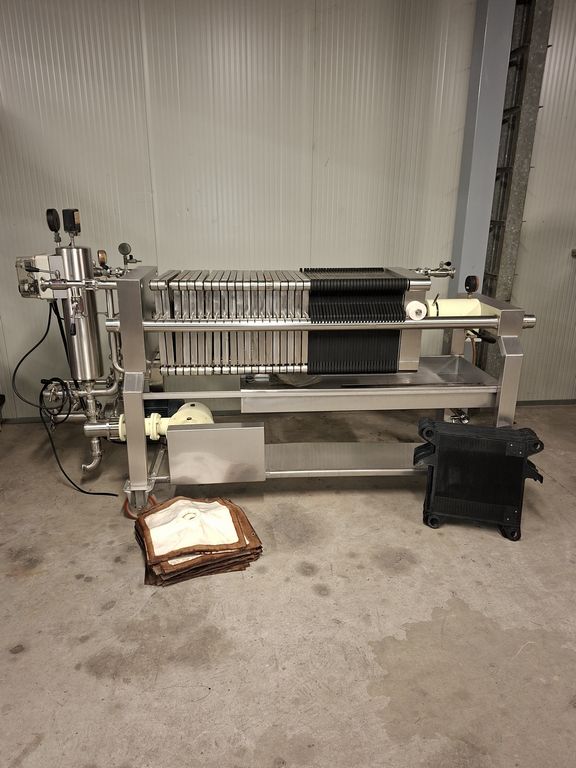 WINE LEES FILTER ROSSETTO 20 PLATES WITH MIXER, SECOND-HAND MACHINE WINE LEES FILTER ROSSETTO 20 PLATES WITH MIXER, SECOND-HAND MACHINE