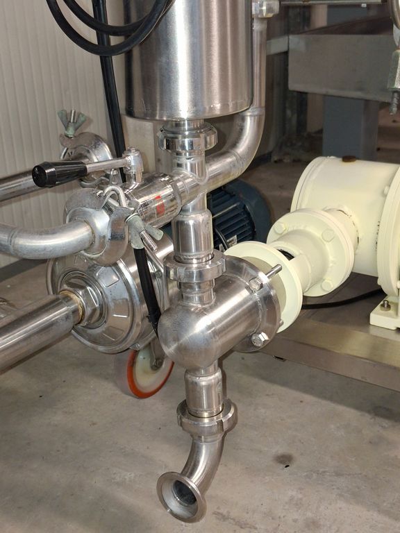 WINE LEES FILTER ROSSETTO 20 PLATES WITH MIXER, SECOND-HAND MACHINE - Image 4 WINE LEES FILTER ROSSETTO 20 PLATES WITH MIXER, SECOND-HAND MACHINE - Image 4