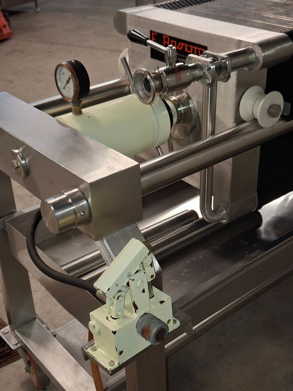 WINE LEES FILTER ROSSETTO 20 PLATES WITH MIXER, SECOND-HAND MACHINE - Image 13 WINE LEES FILTER ROSSETTO 20 PLATES WITH MIXER, SECOND-HAND MACHINE - Image 13