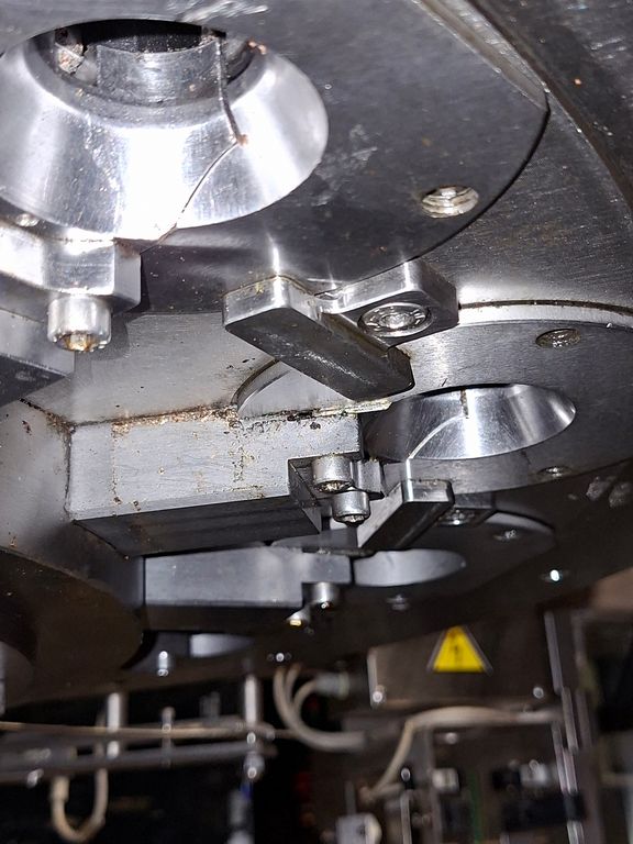 MBF 12-HEAD CORKING MACHINE FOR MUSHROOM AND NATURAL CORKS, MODEL CORKMATIC R/S, WITH NERI CAP FEEDER, USED MACHINE - Image 34 MBF 12-HEAD CORKING MACHINE FOR MUSHROOM AND NATURAL CORKS, MODEL CORKMATIC R/S, WITH NERI CAP FEEDER, USED MACHINE - Image 34