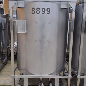 FORK-LIFTABLE/STACKABLE TANKS, CAPACITY 1000 LITERS, SECOND HAND EQUIPMENT