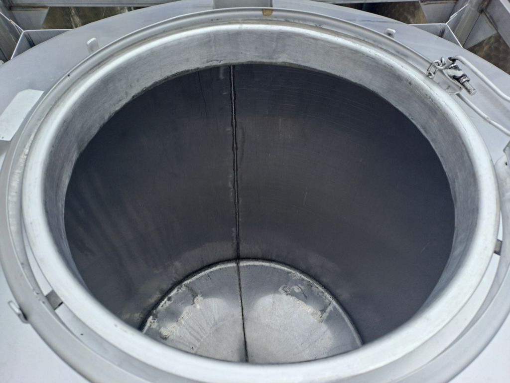 FORK-LIFTABLE/STACKABLE TANKS, CAPACITY 1000 LITERS, SECOND HAND EQUIPMENT - Image 9 FORK-LIFTABLE/STACKABLE TANKS, CAPACITY 1000 LITERS, SECOND HAND EQUIPMENT - Image 9