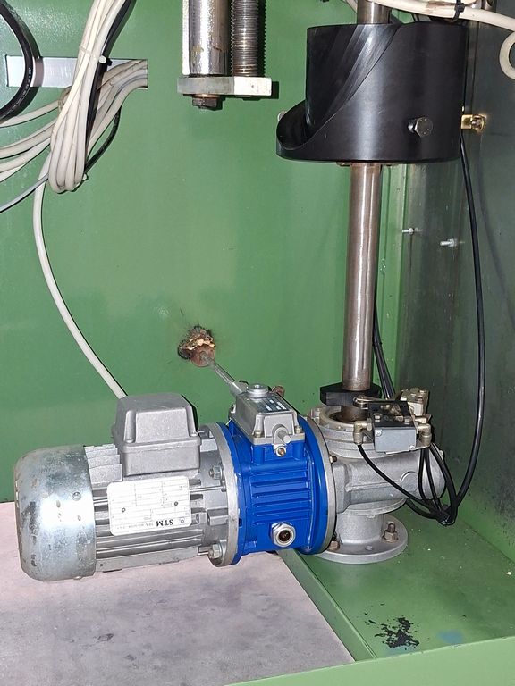 ENOS ADHESIVE LABELLING MACHINE, MODEL PIÙ, WITH 2 STATIONS, SECOND HAND MACHINE - Image 9 ENOS ADHESIVE LABELLING MACHINE, MODEL PIÙ, WITH 2 STATIONS, SECOND HAND MACHINE - Image 9