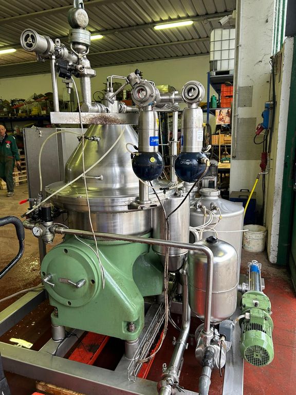 WESTFALIA CENTRIFUGE MODEL SA35-06-076, YEAR 1978, SECOND-HAND MACHINE WESTFALIA CENTRIFUGE MODEL SA35-06-076, YEAR 1978, SECOND-HAND MACHINE